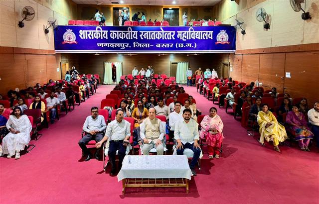 STUDENT INTERACTION SESSION WITH IIT BHILAI DIRECTOR 